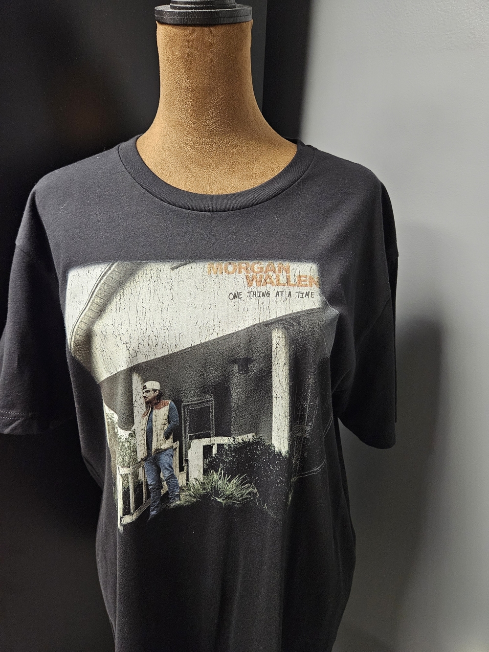 Men's Morgan Wallen Concert Tshirt - "One Thing At A Time" NWOT